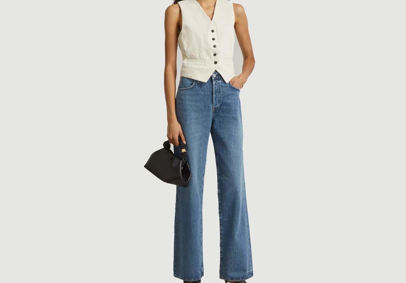 The Allure of Denim: Exploring Baggy Wide Leg, Slim-Fit, and Micro-Flare Jeans