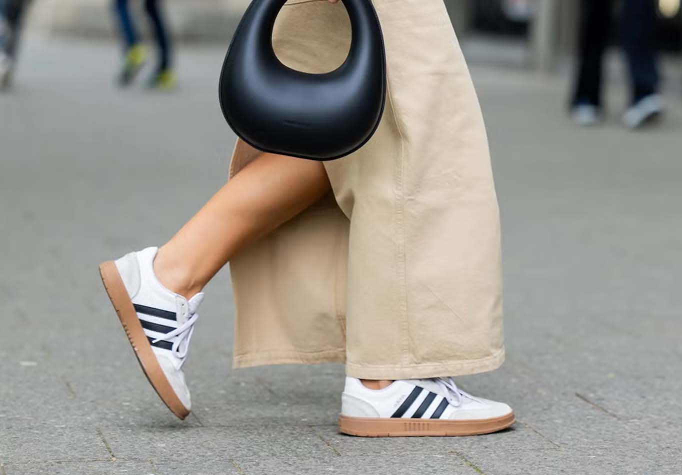 How to Choose the Perfect Shoes for Traveling