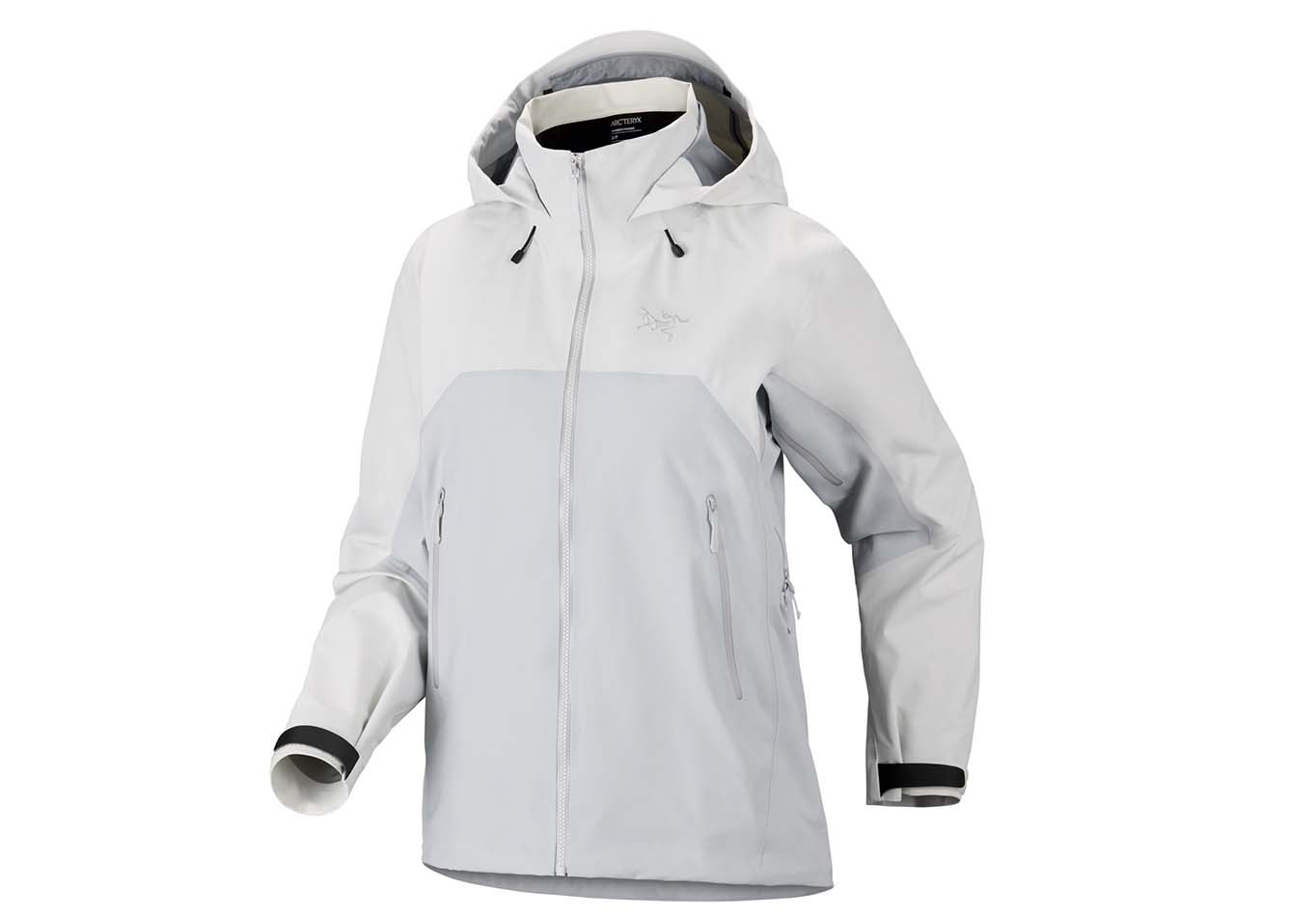 From the Outdoors to the City: How a Windproof Jacket Became a Must-Have Versatile Piece in My Wardrobe