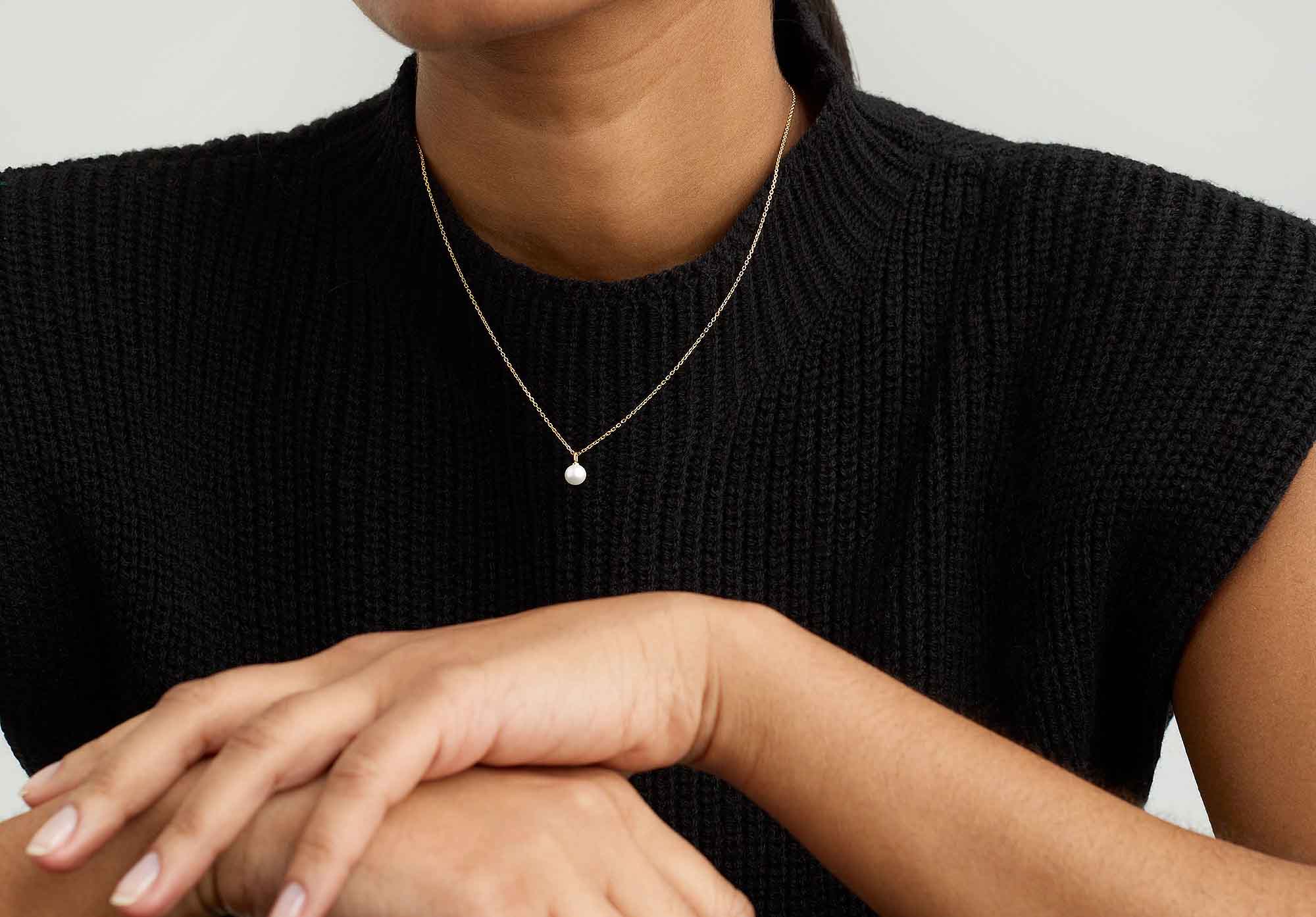 The Finishing Touch for Fall Outfits: 5 Women’s Necklaces That Instantly Elevate Your Look